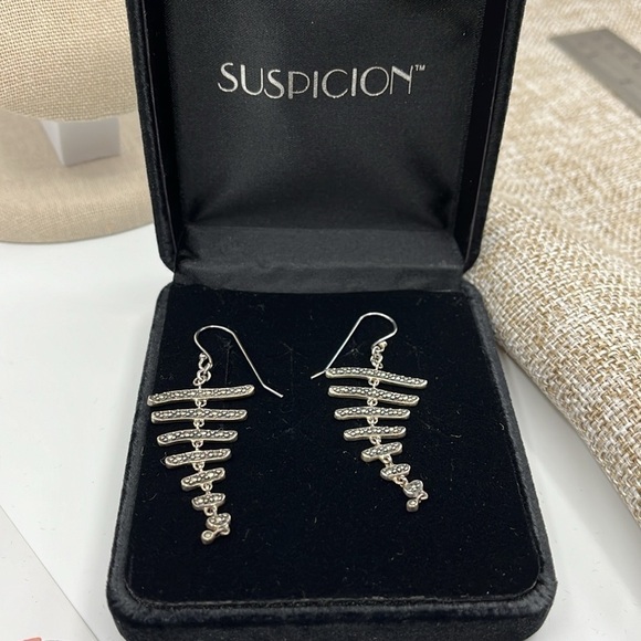 ✨ Vintage Glamour: Suspicion Sterling Silver 💎 Marcasite Earrings 🌿